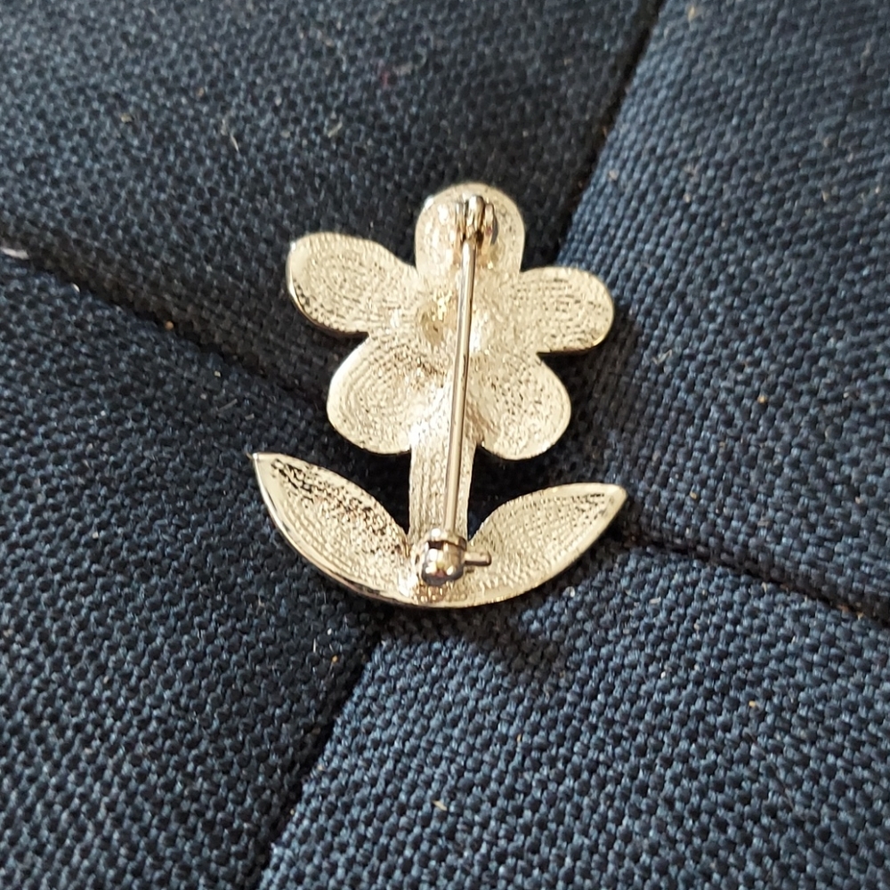 Yellow Flower Pin Pendent - Picture 4 of 4